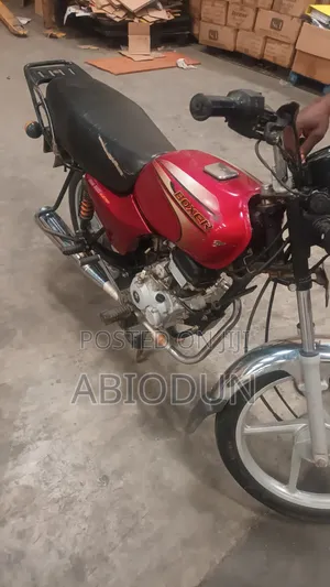 Bajaj Boxer BM100ES 2022 Red