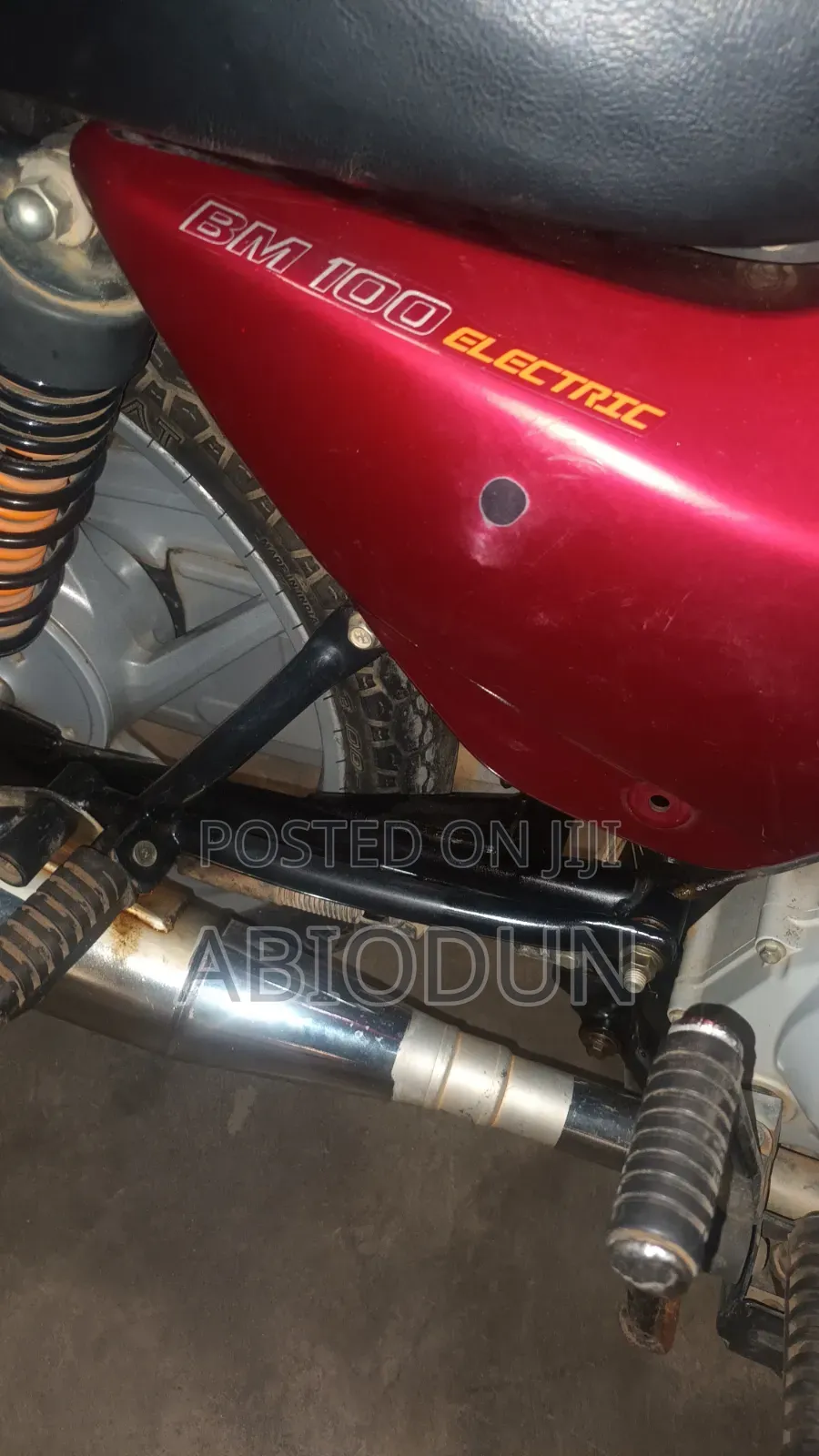 Bajaj Boxer BM100ES 2022 Red