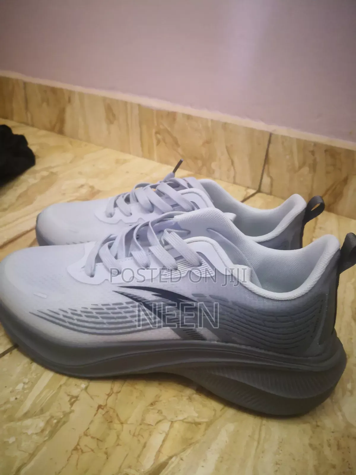 Gray Aerostride Running Shoes