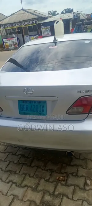 Lexus ES 330 Sedan 2004