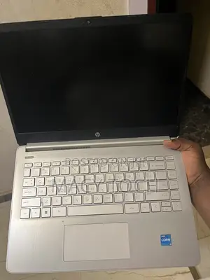 Laptop HP 14-dq1088wm 8GB Intel Core M3 HDD 256GB