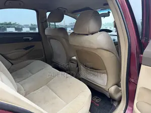 Honda Civic 2006 Burgundy