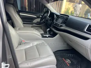 Toyota Highlander 2018 Gray