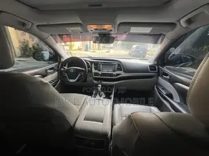 Toyota Highlander 2018 Gray