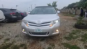 Toyota Venza LE 2010 Silver