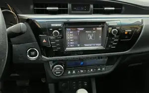 Toyota Corolla 2017 Silver
