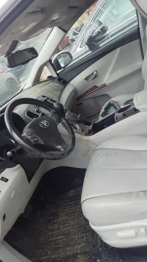 Toyota Venza 2010 White