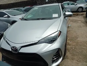 Toyota Corolla 2018 Silver