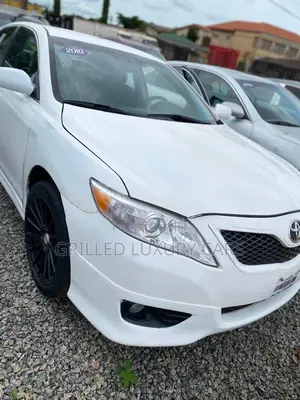 Toyota Camry SE 4dr Sedan (2.5L 4cyl 6AM) 2010 White
