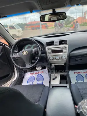 Toyota Camry SE 4dr Sedan (2.5L 4cyl 6AM) 2010 White