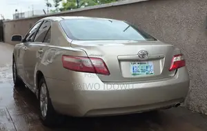 Toyota Camry 2.4 XLE 2008 Gold