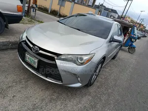 Toyota Camry 2016 Silver