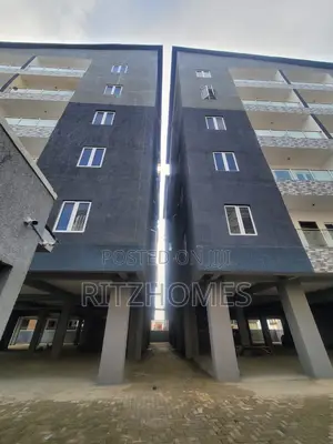 2bdrm Apartment in Lekki Phase 1 for rent