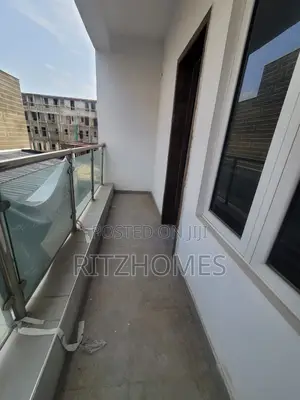 2bdrm Apartment in Lekki Phase 1 for rent