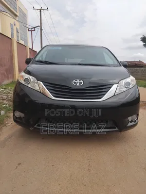 Toyota Sienna 2010 Black