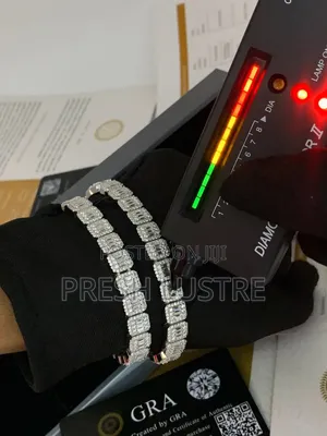 VVS Diamond Baguette Square Bracelet With a Free Diamond Tester