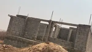 5bdrm Duplex in Valington Estate for sale