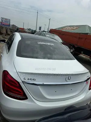 Mercedes-Benz C300 Sport 4dr AWD 4Matic Sedan (2.0L 4cyl 7A) 2015 White