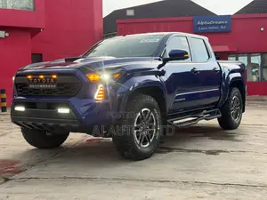 Toyota Tacoma TRD Pro Double Cab 4WD 5.0 ft. SB (Hybrid) 2025 Blue