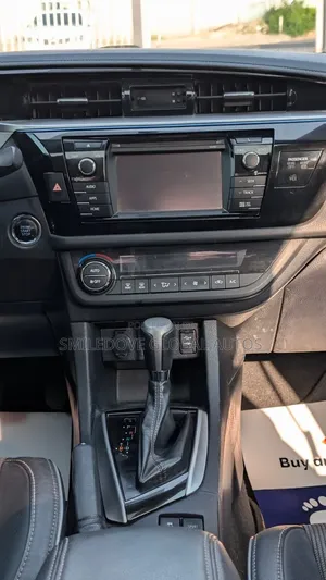 Toyota Corolla 2016 Red