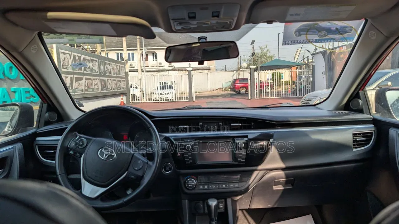 Toyota Corolla 2016 Red