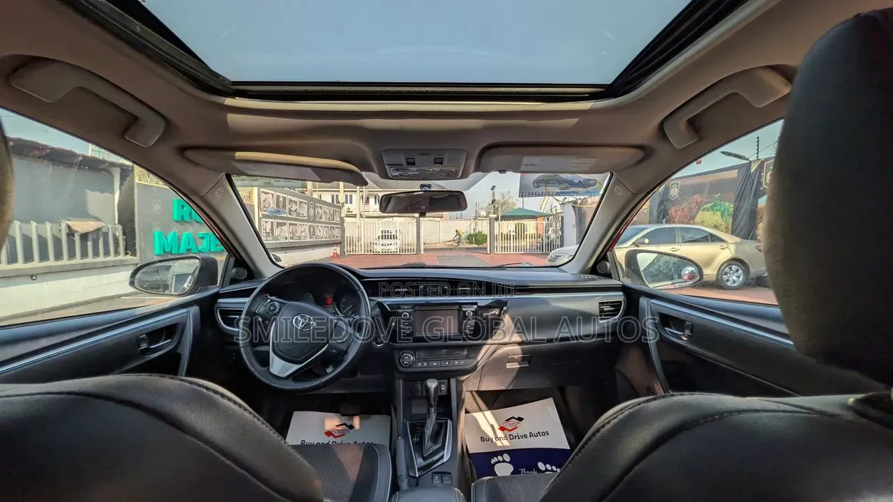 Toyota Corolla 2016 Red