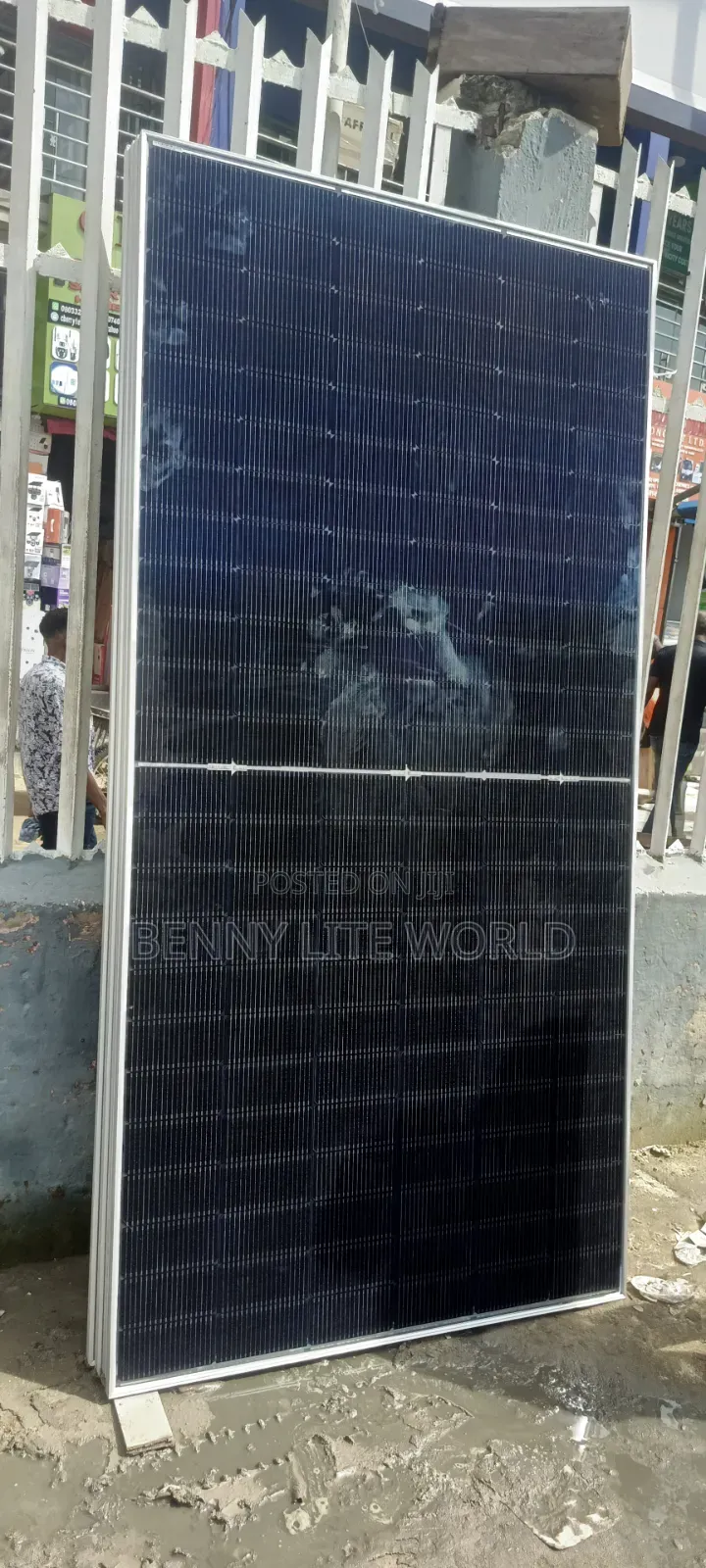 620 Watt Jinko Solar Panel