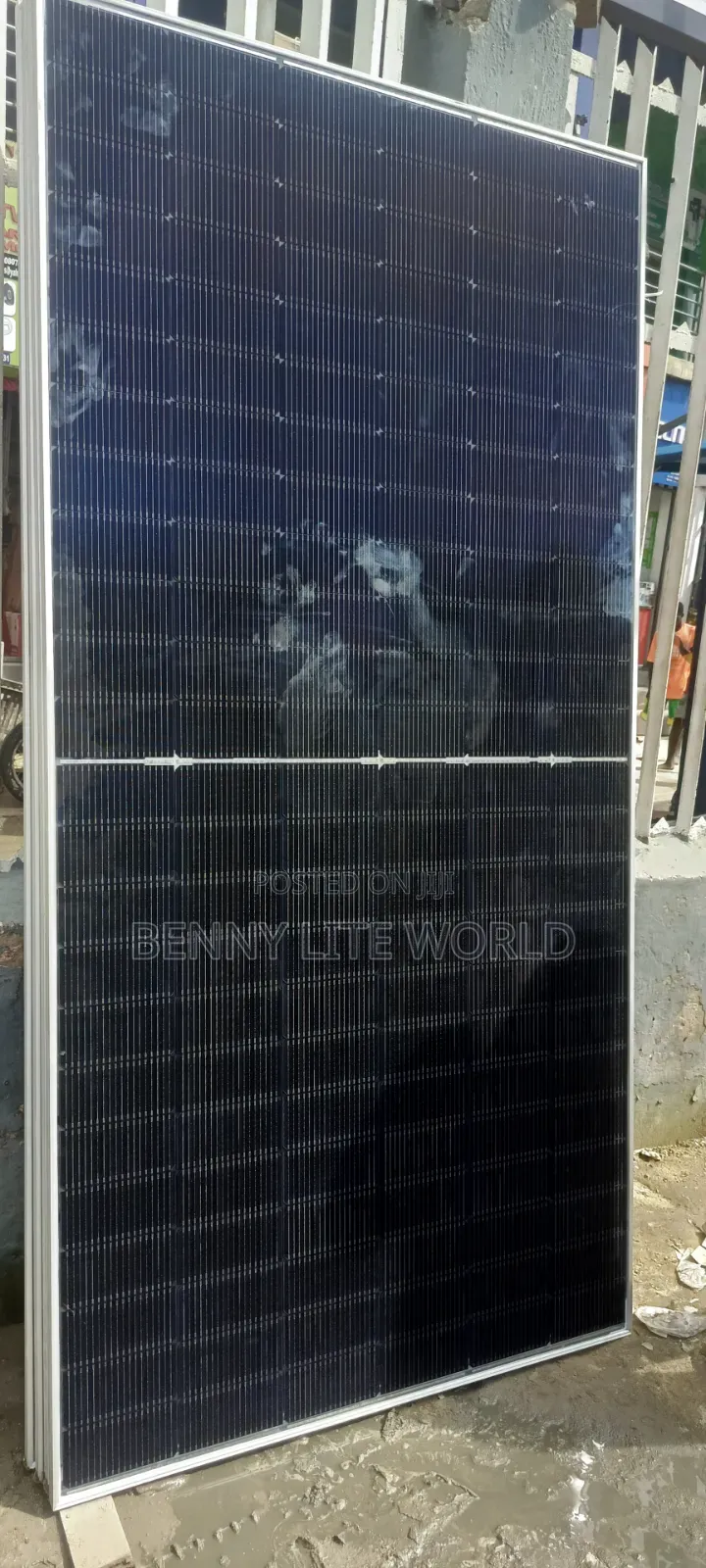 620 Watt Jinko Solar Panel