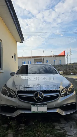 Mercedes-Benz E300 2012 Gray