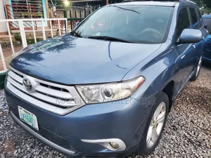 Toyota Highlander 2012 Blue