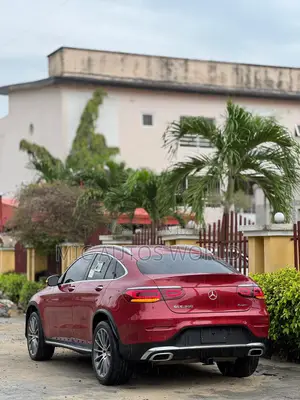 Mercedes-Benz GLC-Class 2021 Red