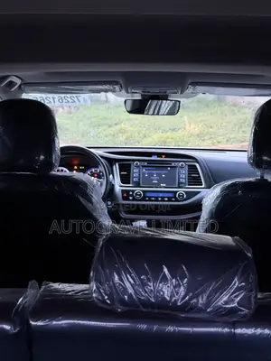 Toyota Highlander XLE 2019 Silver