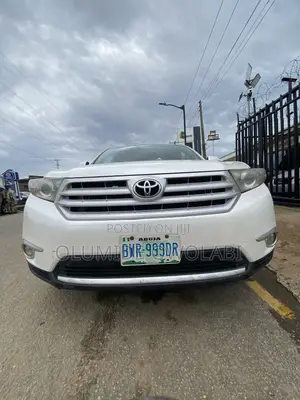 Toyota Highlander Limited 2012 White