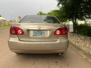 Toyota Corolla LE 2006 Gold