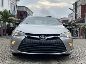 Toyota Camry 2017 Silver
