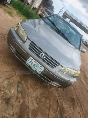 Toyota Camry Automatic 1999 Gray
