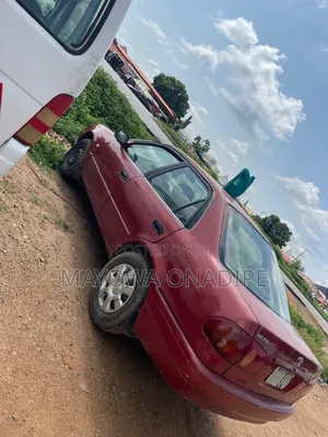 Toyota Corolla 2000 Maroon