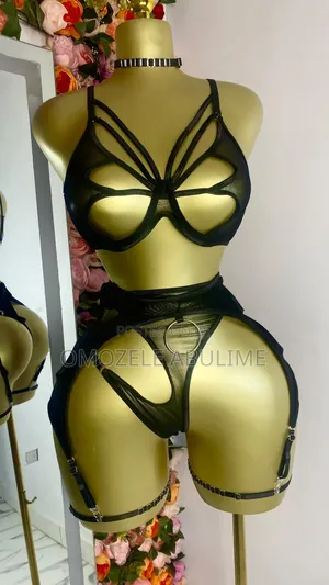 Amai Lingerie Set