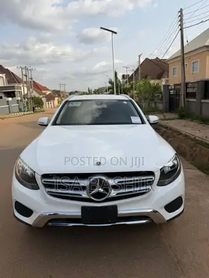 Mercedes-Benz GLE-Class GLE 300d 4MATIC 2019 White