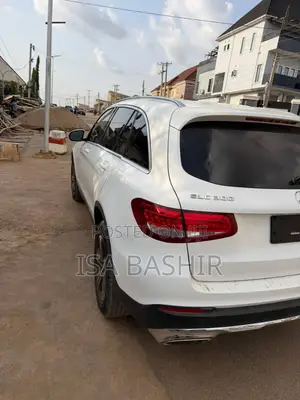 Mercedes-Benz GLE-Class GLE 300d 4MATIC 2019 White