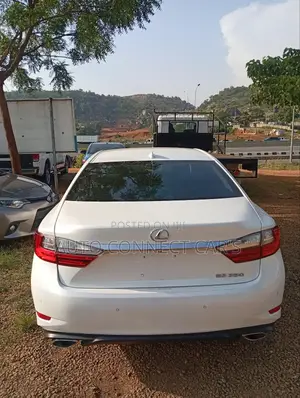 Lexus ES 350 FWD 2016 White