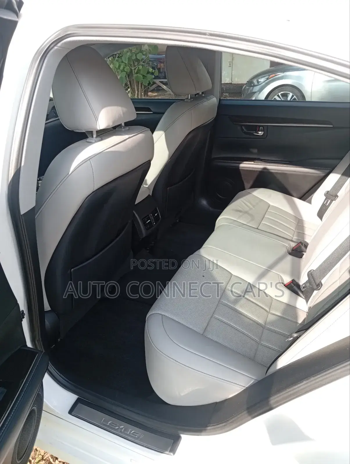 Lexus ES 350 FWD 2016 White