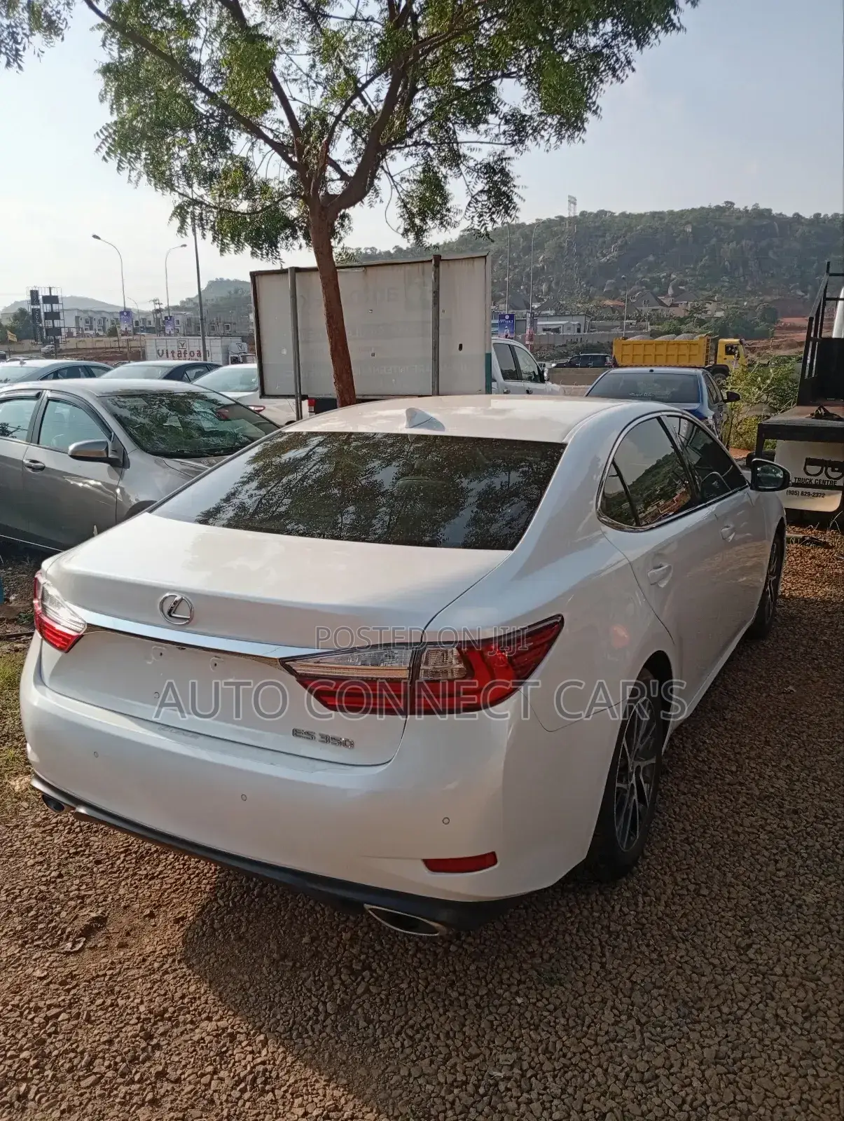 Lexus ES 350 FWD 2016 White