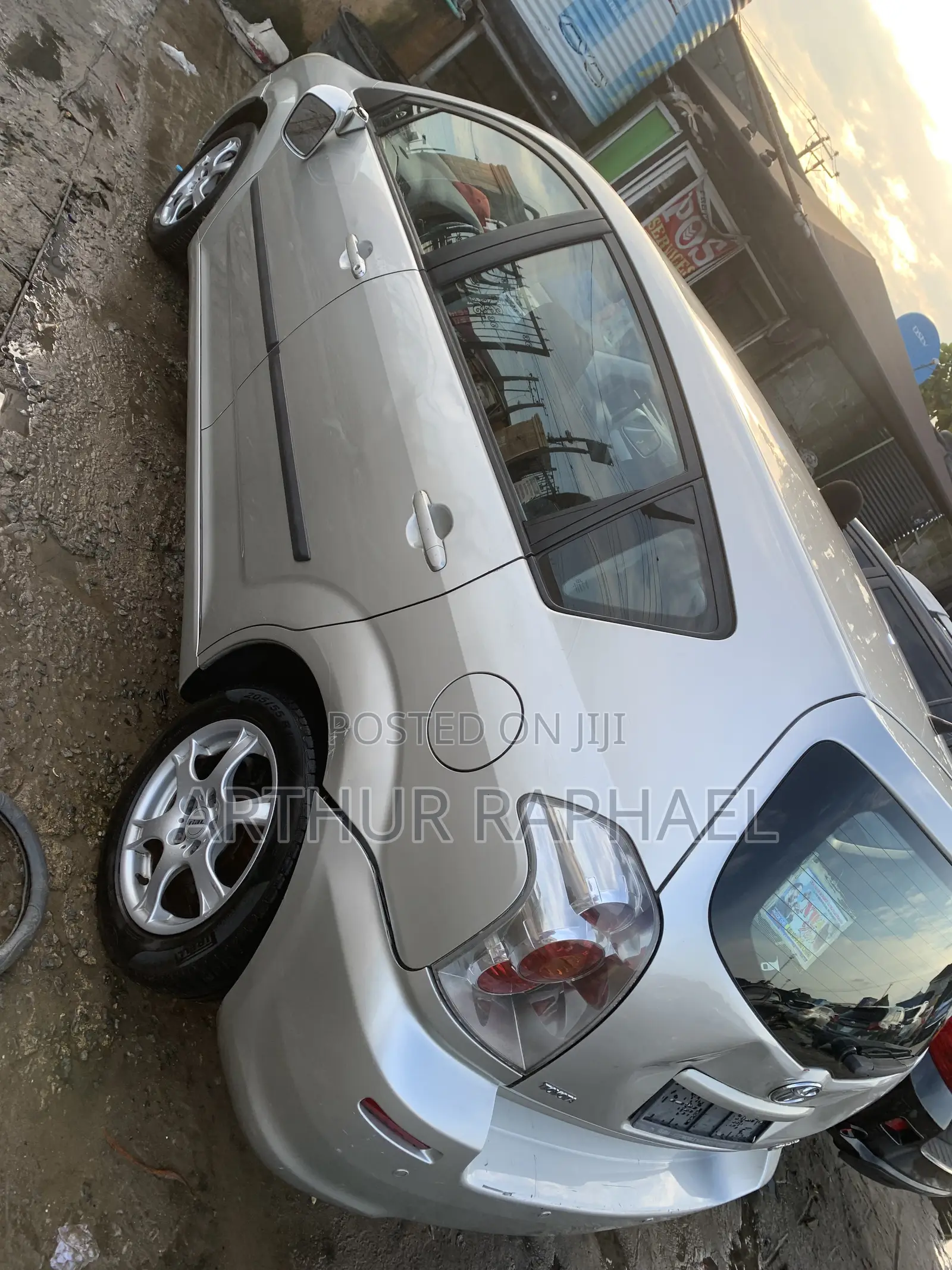 Toyota Verso 1.8 2010 Silver