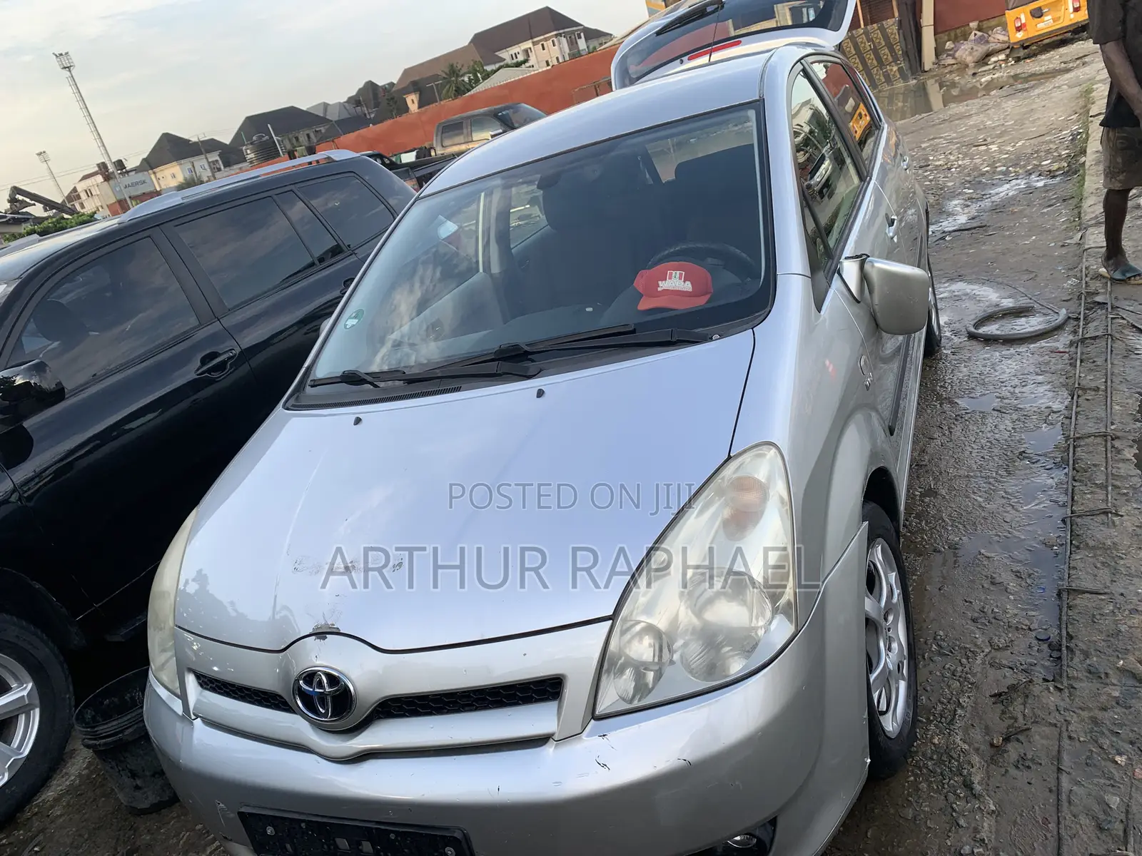 Toyota Verso 1.8 2010 Silver