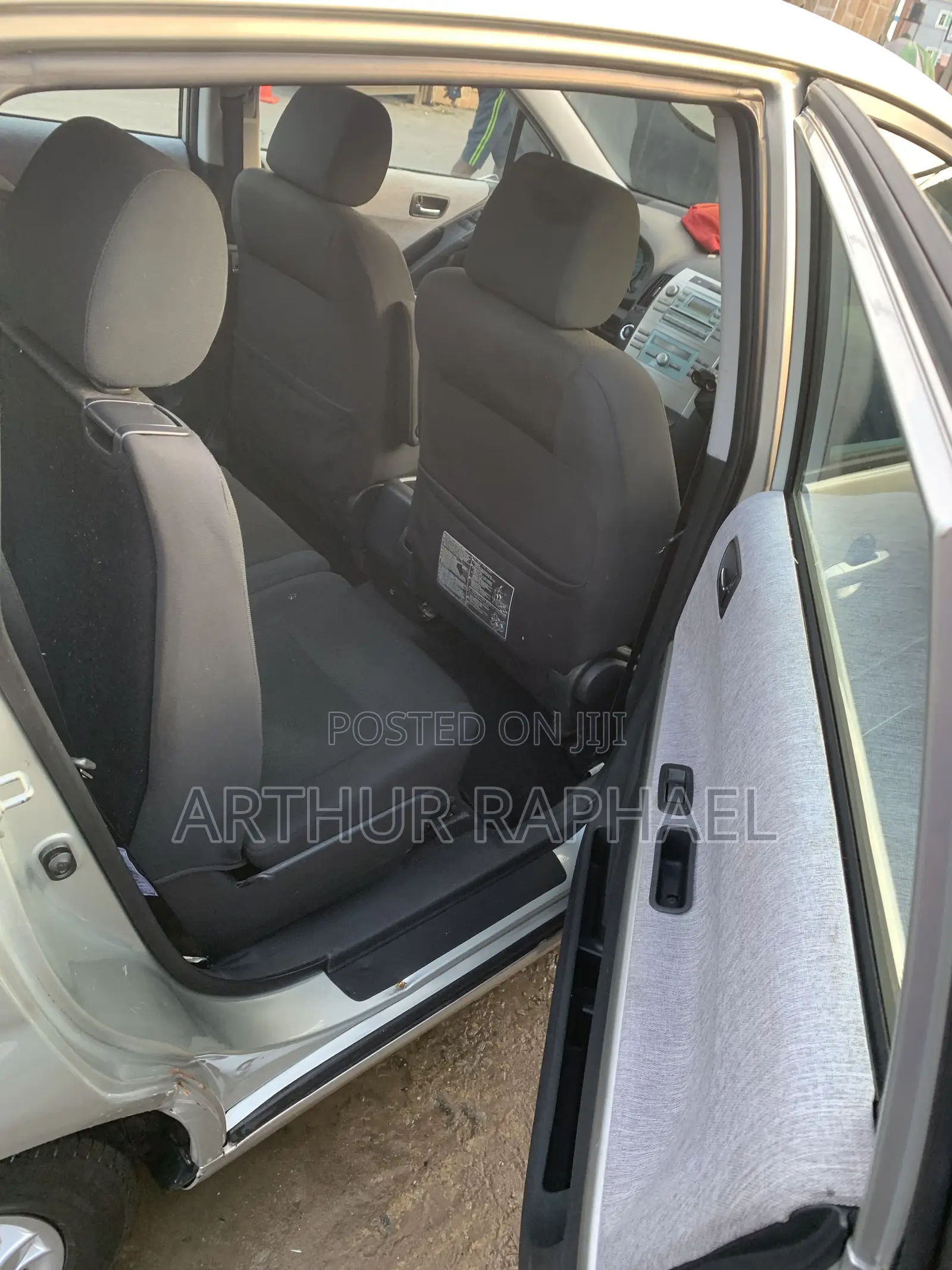 Toyota Verso 1.8 2010 Silver