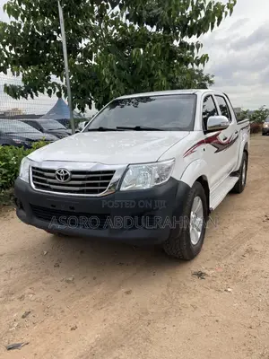 Toyota Hilux 2014 White