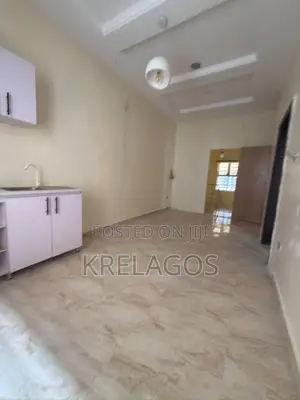 Mini Flat in Chevron Toll Gate for rent