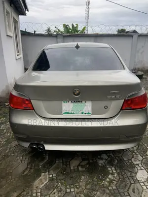 BMW 545i 2002 Gold