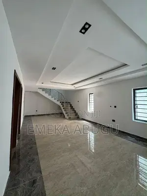 4bdrm Duplex in Agodi for sale